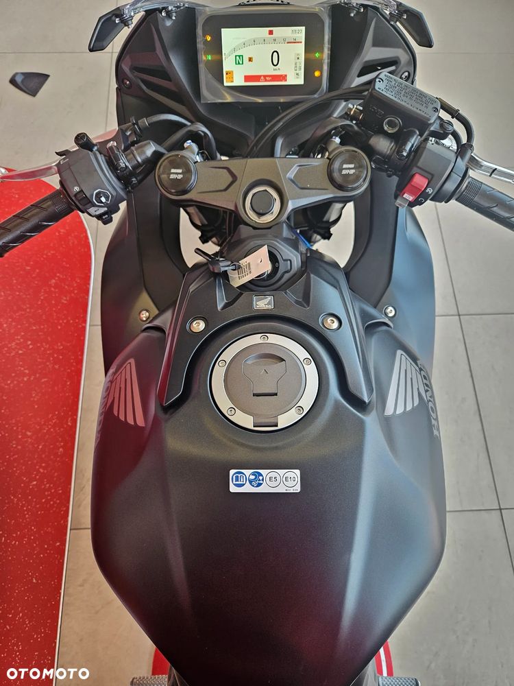 Honda CBR - 15