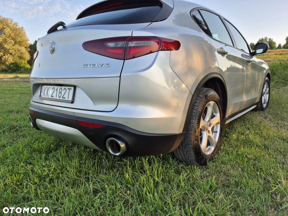 Alfa Romeo Stelvio 2.2 JTDM - 19