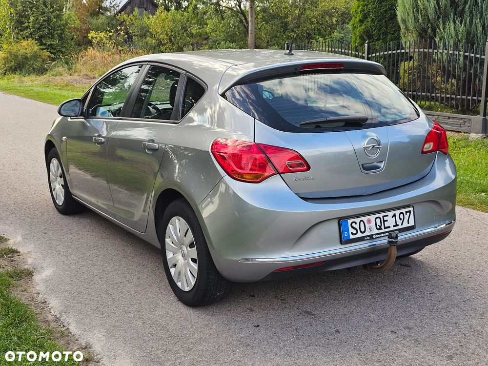 Opel Astra 1.6 ecoFLEX Start/Stop Active - 2