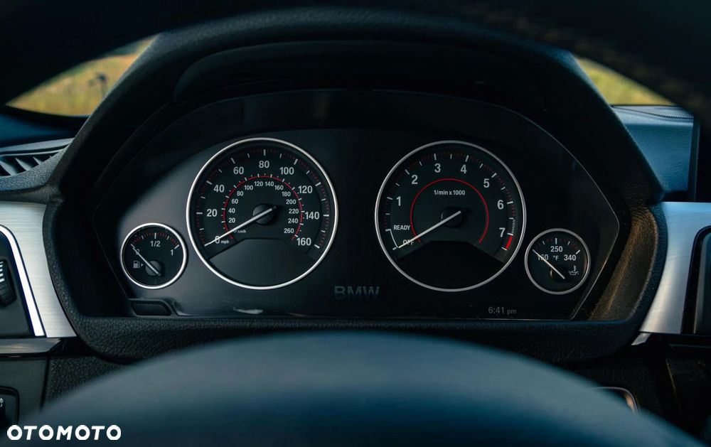 BMW Seria 3 328i xDrive Sport Line - 11