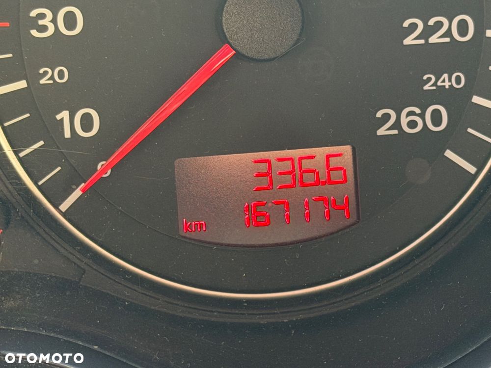 Audi A3 3-drzwiowe 2.0 FSI Ambiente - 14