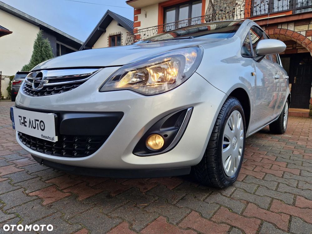 Opel Corsa 1.4 16V Cosmo - 2