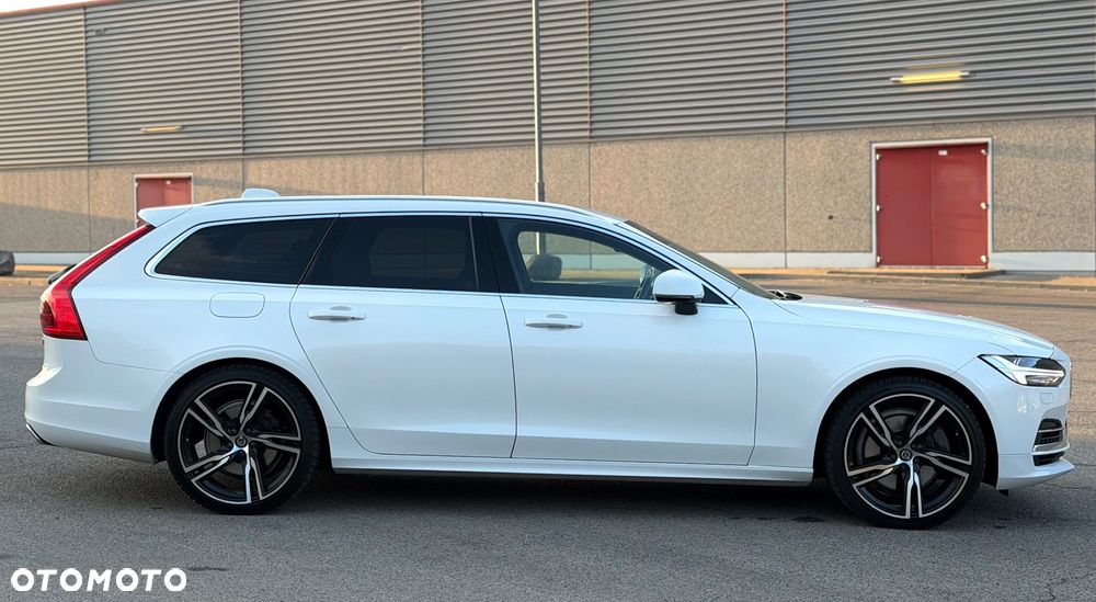 Volvo V90 T8 Twin Engine AWD Momentum - 12