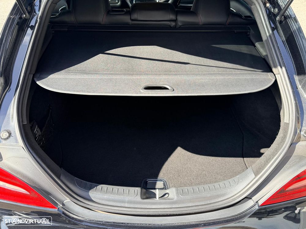 Mercedes-Benz CLA 180 d 7G-DCT AMG Line - 32