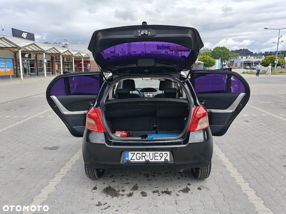 Toyota Yaris - 18