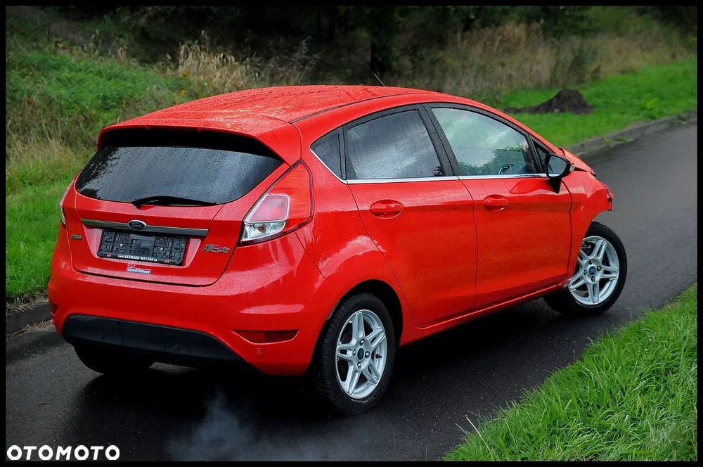 Ford Fiesta 1.0 EcoBoost S&S TITANIUM - 17