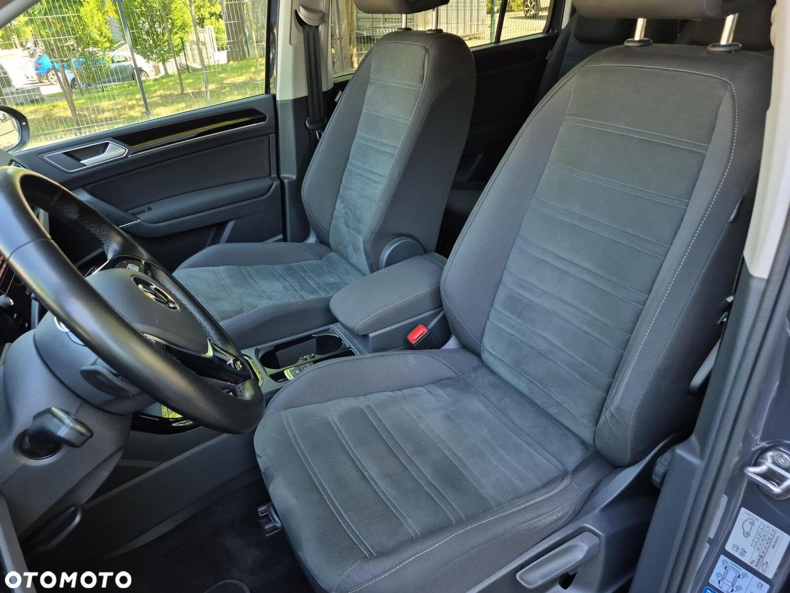 Volkswagen Touran 2.0 TDI BMT Highline DSG - 11