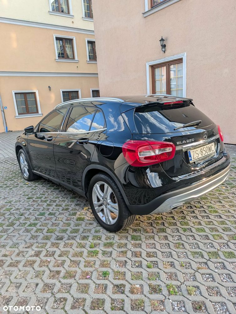 Mercedes-Benz GLA 250 7G-DCT UrbanStyle Edition - 6