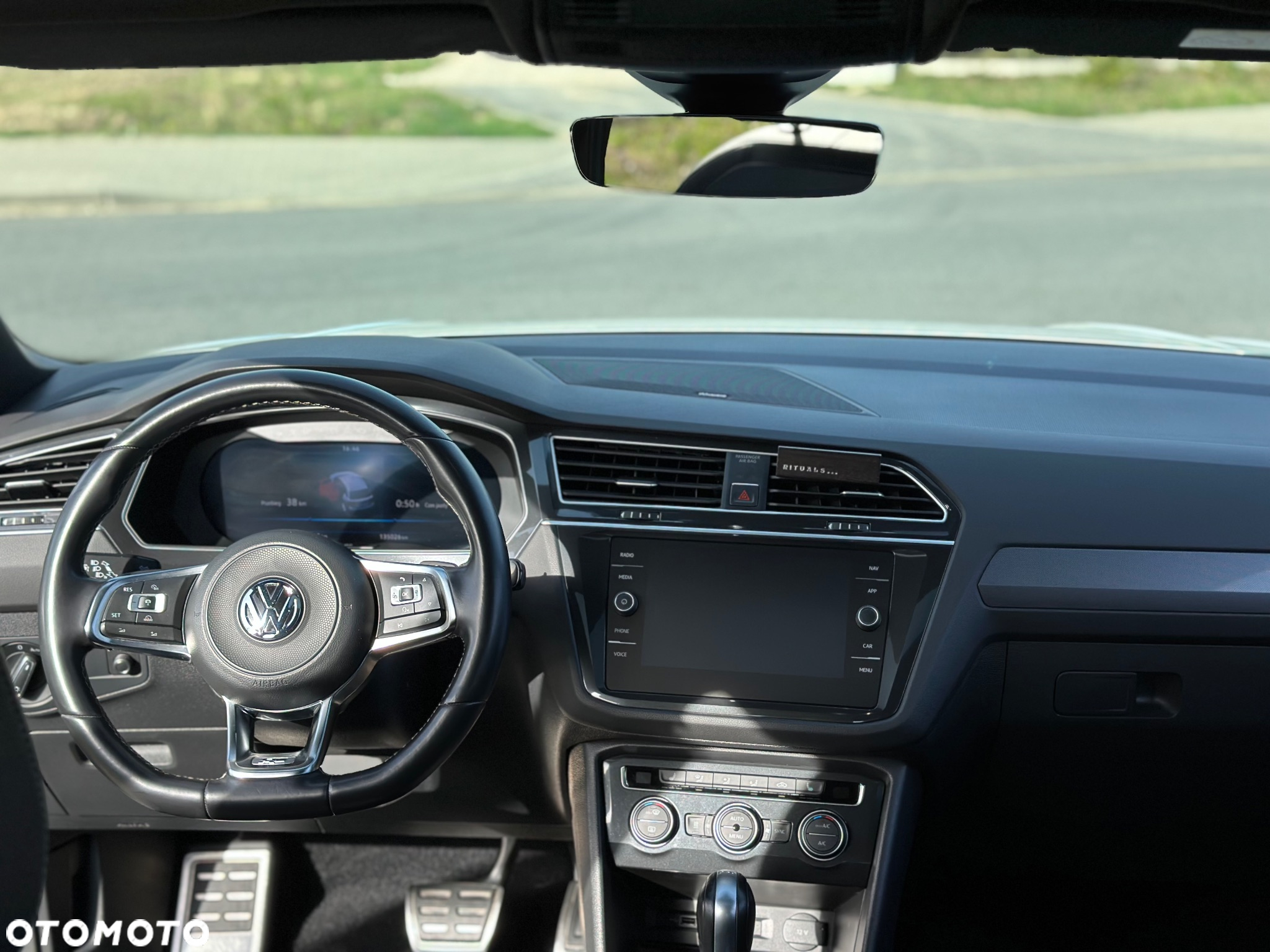 Volkswagen Tiguan - 20