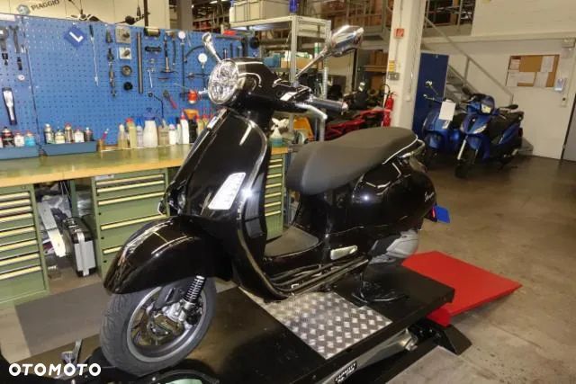 Piaggio Vespa - 1