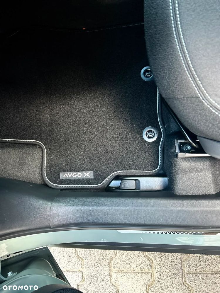 Toyota Aygo X Hybrid 1.5 Style e-CVT - 15