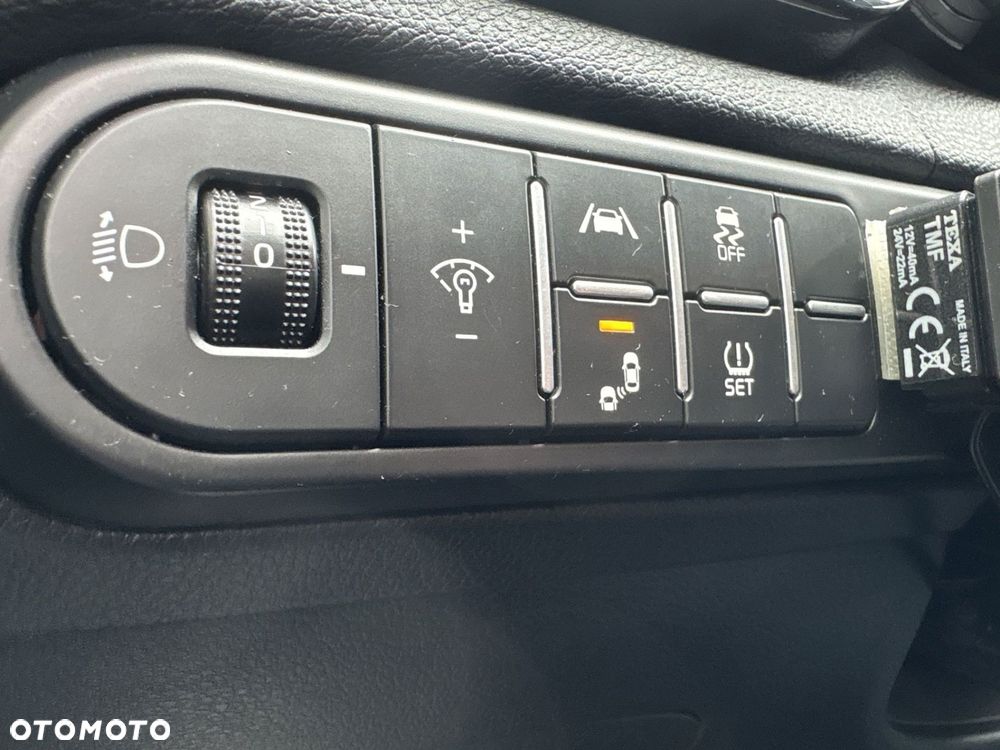 Kia Ceed - 24