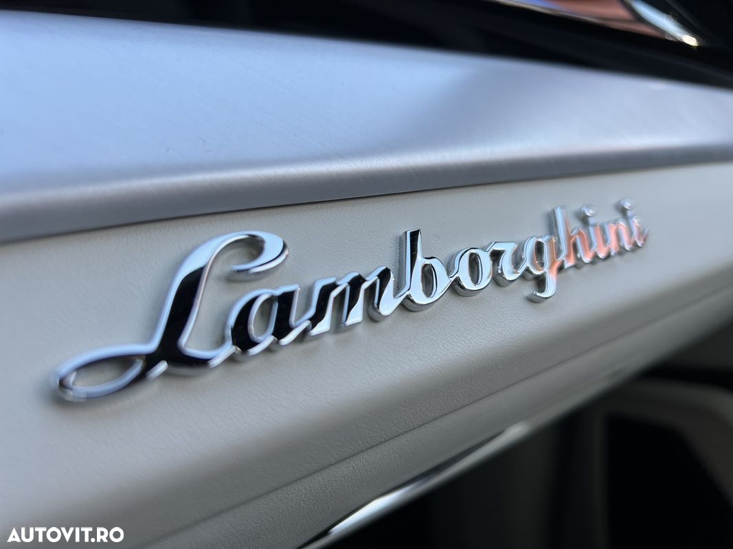 Lamborghini URUS Standard - 24