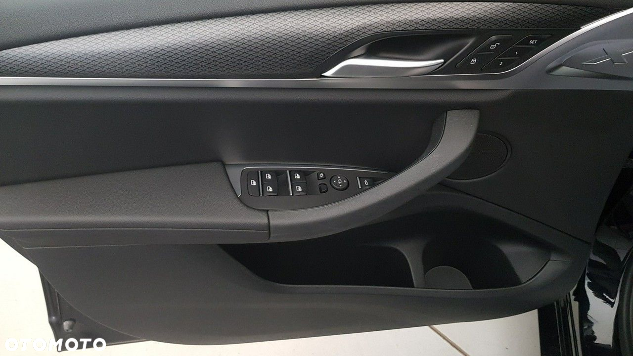 BMW X3 - 25