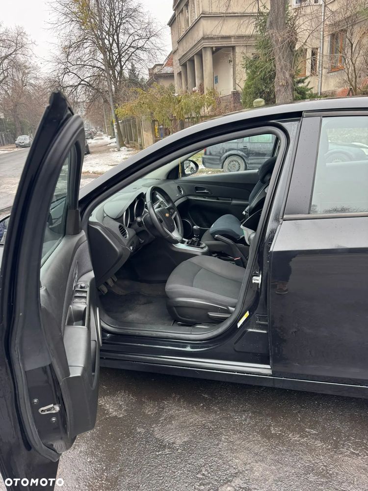 Chevrolet Cruze 1.6 LT+ - 11