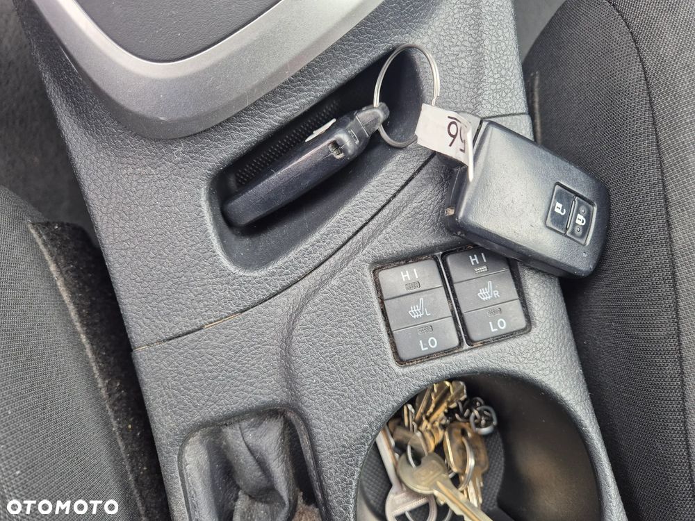 Toyota Auris 1.8 HSD Luna - 22