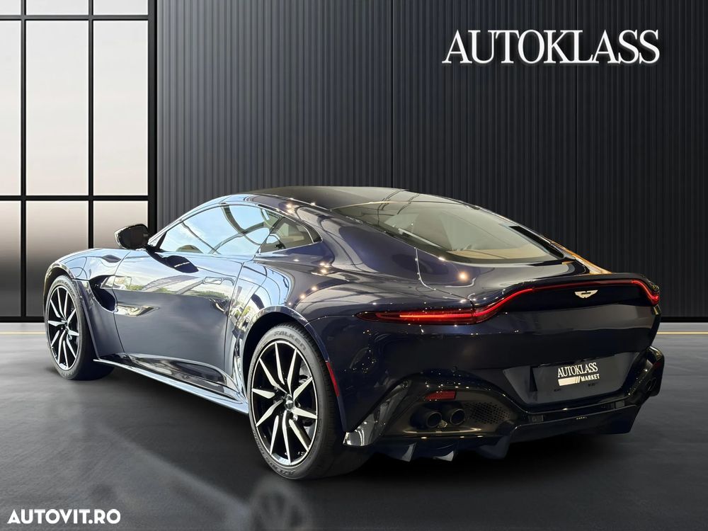 Aston Martin V8 Vantage Standard - 4