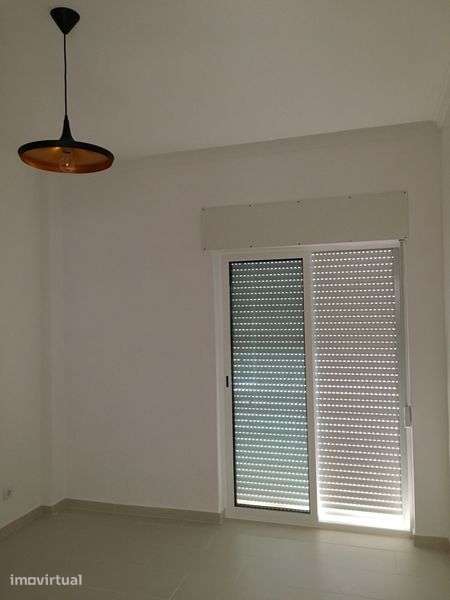Apartamento T1 equipado para arrendamento no Laranjeiro - Grande imagem: 5/9