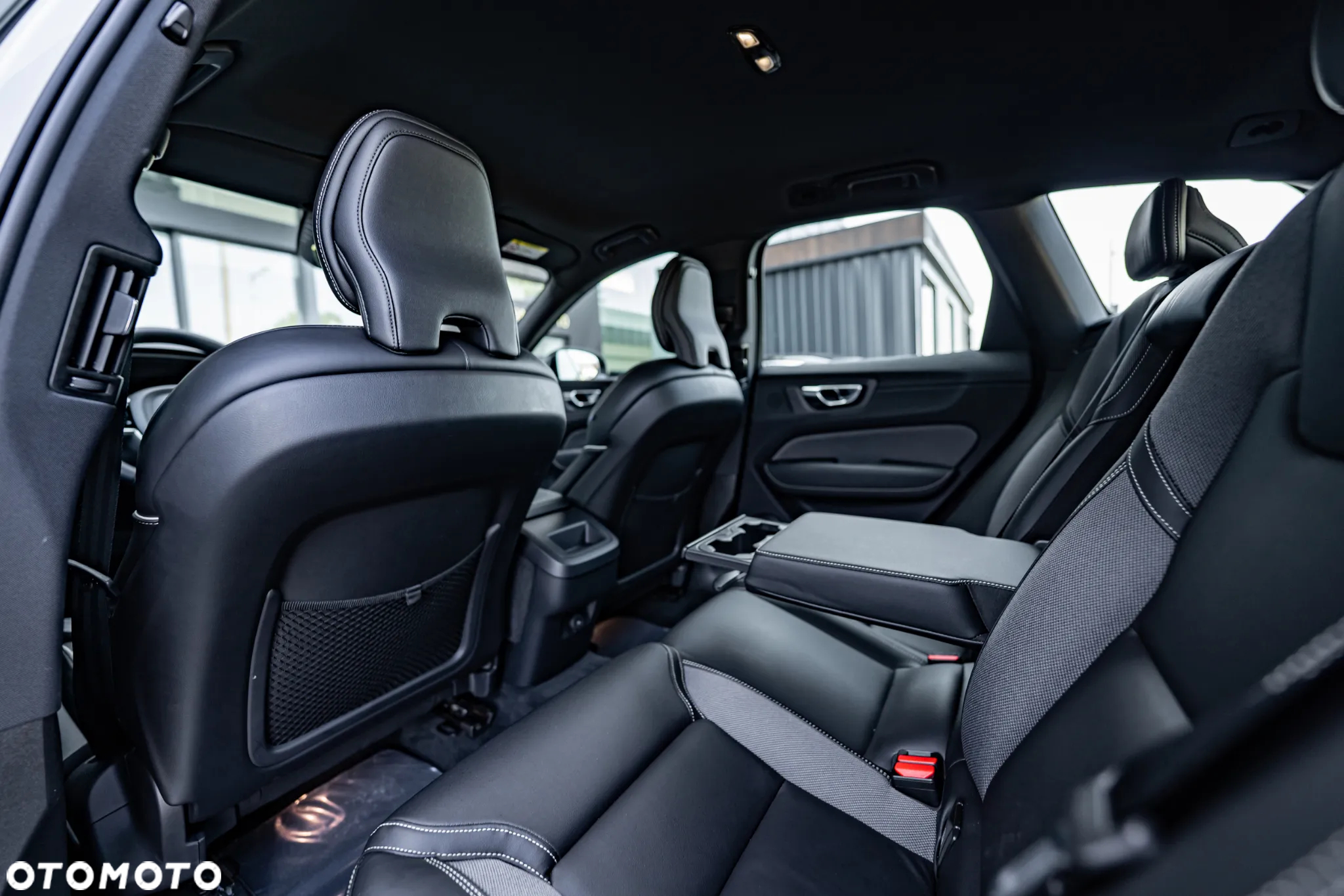 Volvo XC 60 B5 B AWD Geartronic RDesign - 26