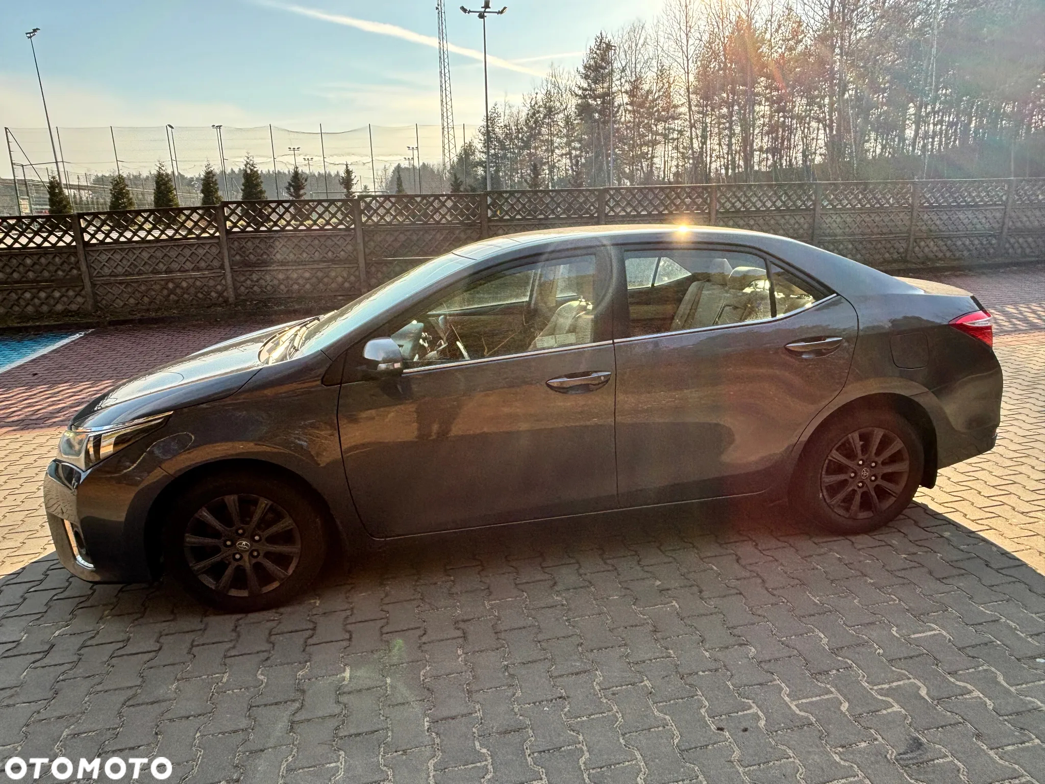 Toyota Corolla 1.6 Premium - 16