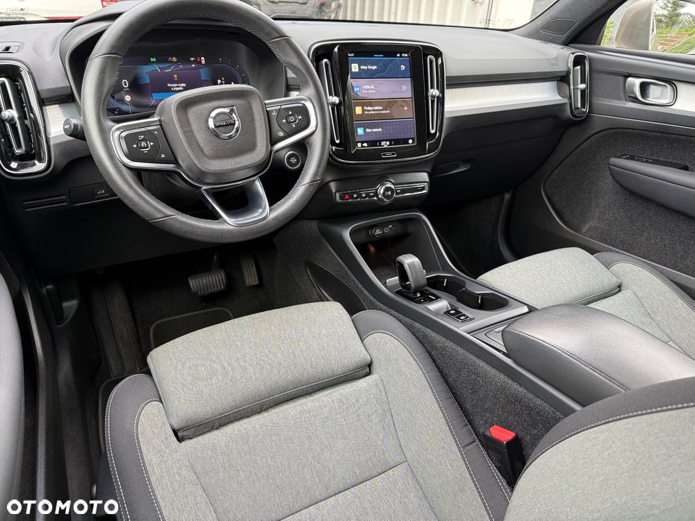 Volvo XC 40 B3 B DKG Plus Bright - 26