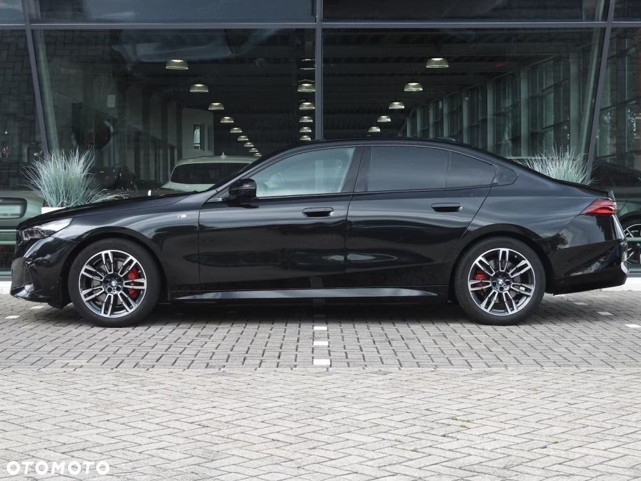 BMW Seria 5 520d mHEV M Sport - 3