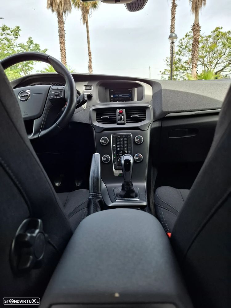 Volvo V40 2.0 D2 Momentum - 7