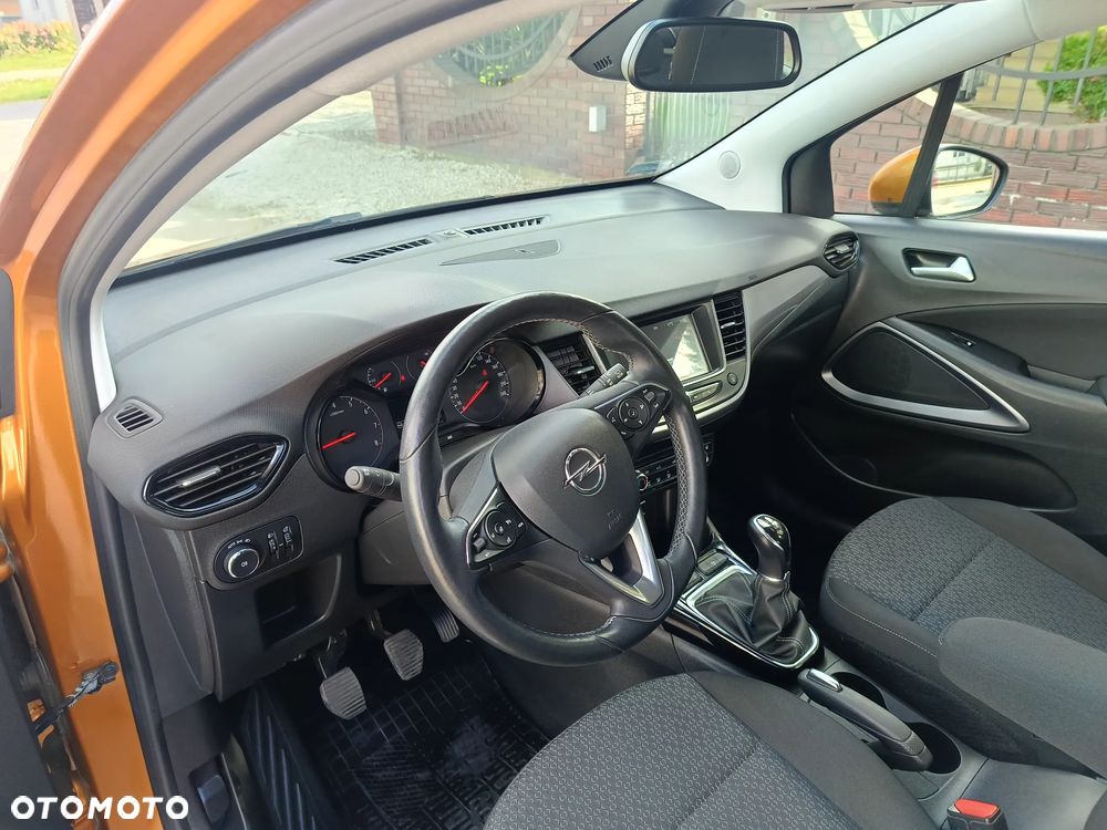 Opel Crossland X - 11