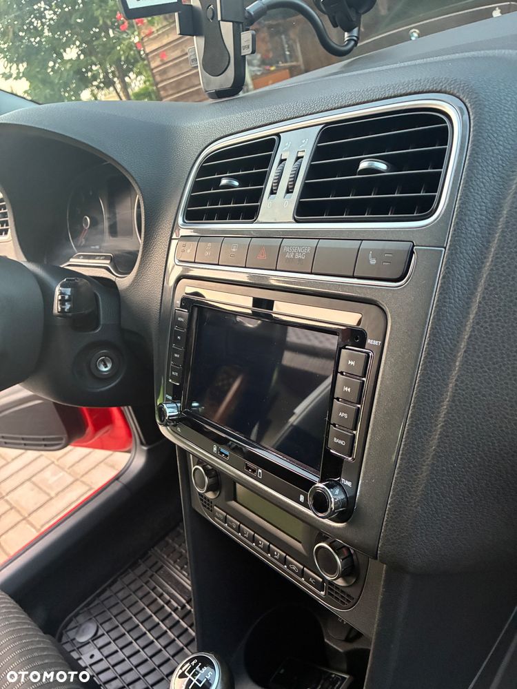 Volkswagen Polo 1.4 16V Highline - 19