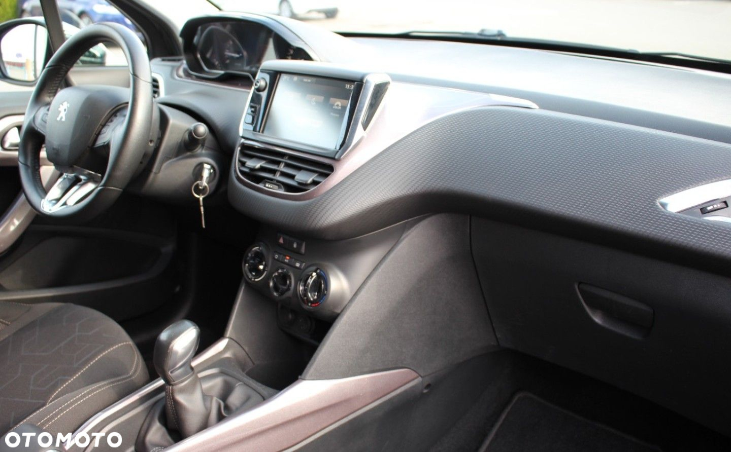 Peugeot 2008 - 18