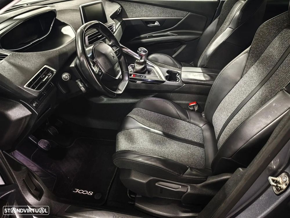 Peugeot 3008 1.2 PureTech Allure Pack - 18