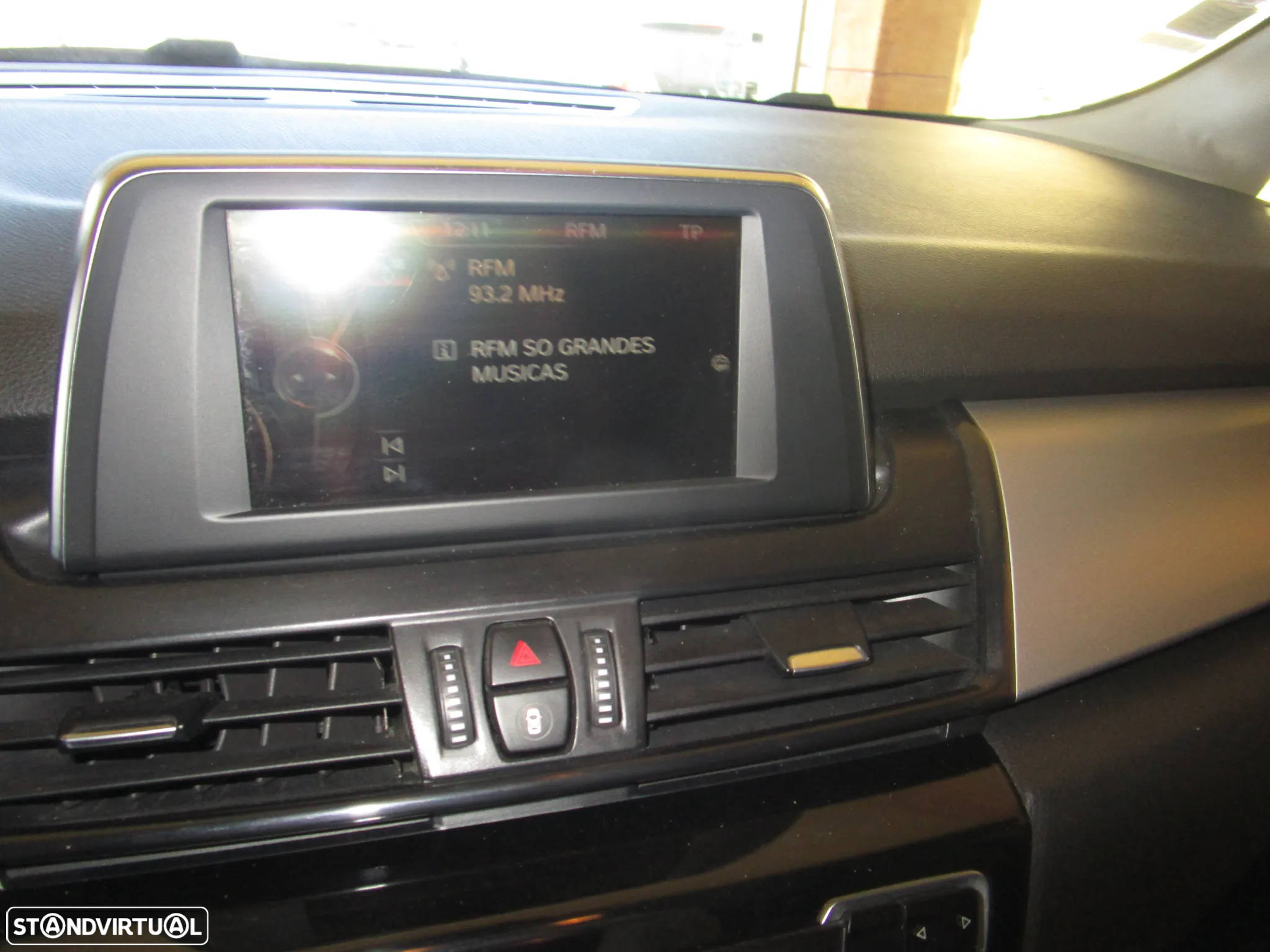 BMW 216 Active Tourer d Line Luxury Auto - 25