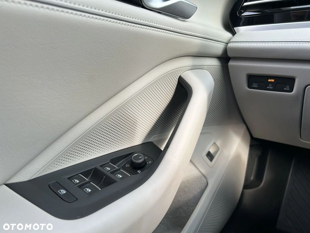 Volkswagen Passat Variant - 27