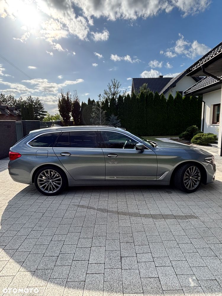BMW Seria 5 530d xDrive Luxury Line - 22