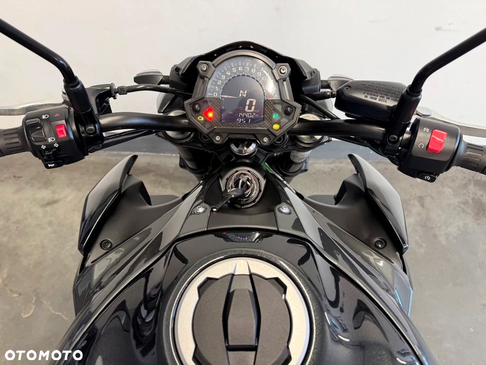 Kawasaki Z 900 - 10