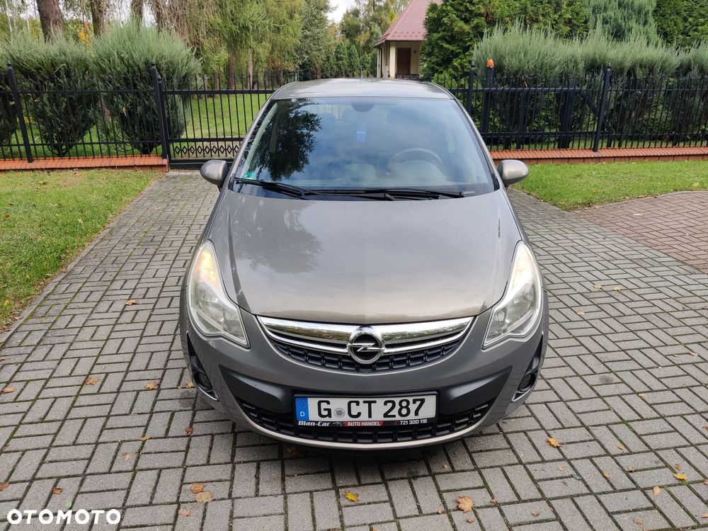 Opel Corsa 1.4 16V 150 Jahre - 2
