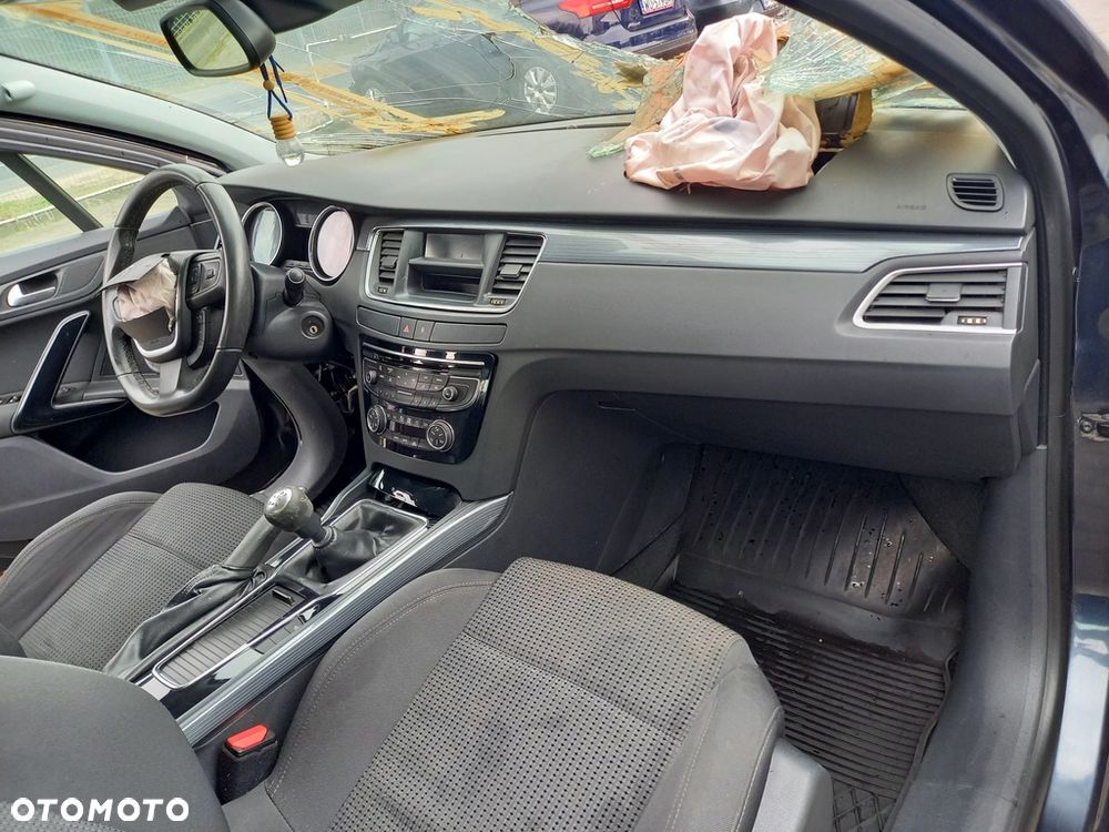 Peugeot 508 błotnik zderzak klapa drzwi kod lakieru KGN silnik 2,0HDi kod RHA skrzynia kod BVM6 - 9
