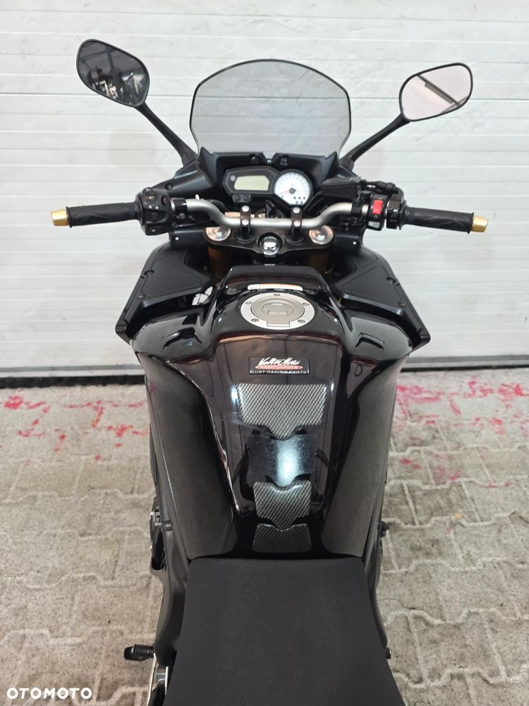Yamaha FZ - 28