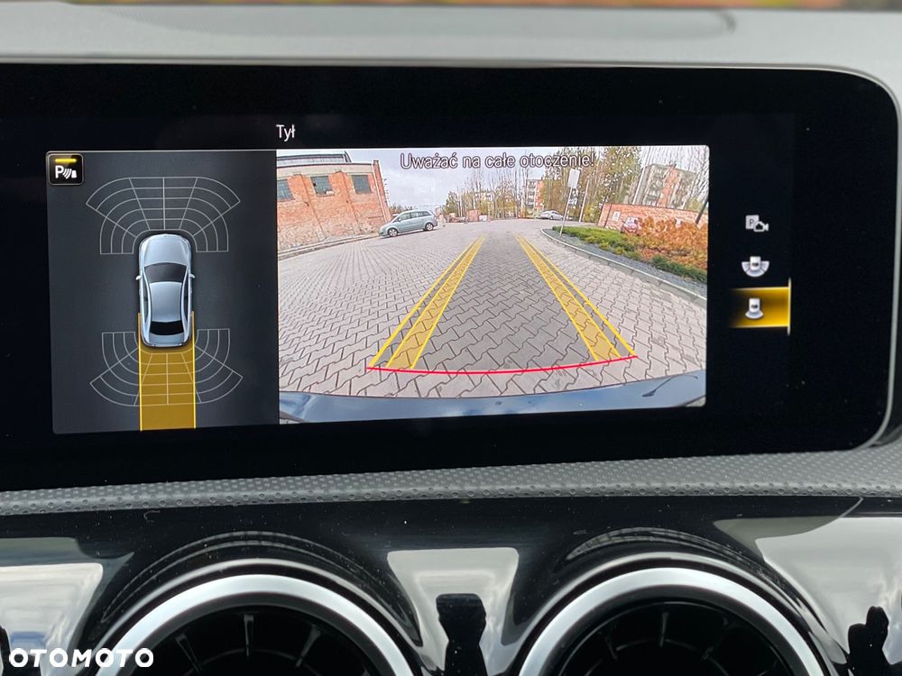 Mercedes-Benz Klasa A 180 7G-DCT AMG Line - 22