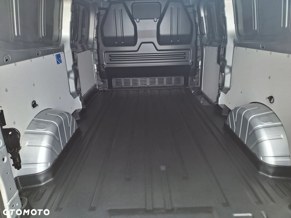 Volkswagen Transporter - 13