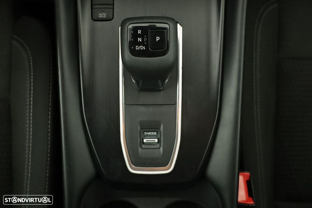 Nissan Qashqai 1.3 DIG-T N-Connecta Xtronic - 14