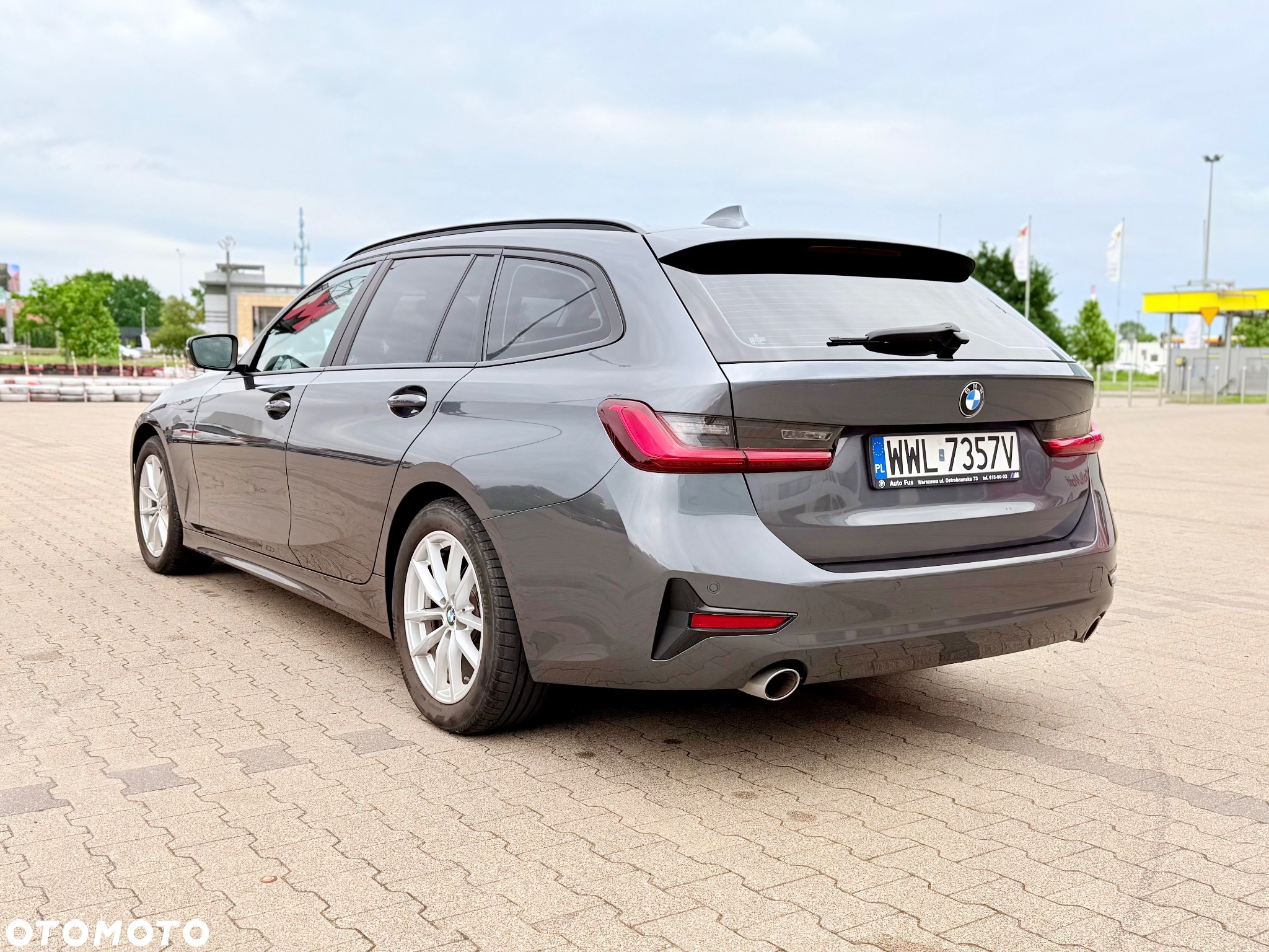 BMW Seria 3 318d Touring Advantage - 19