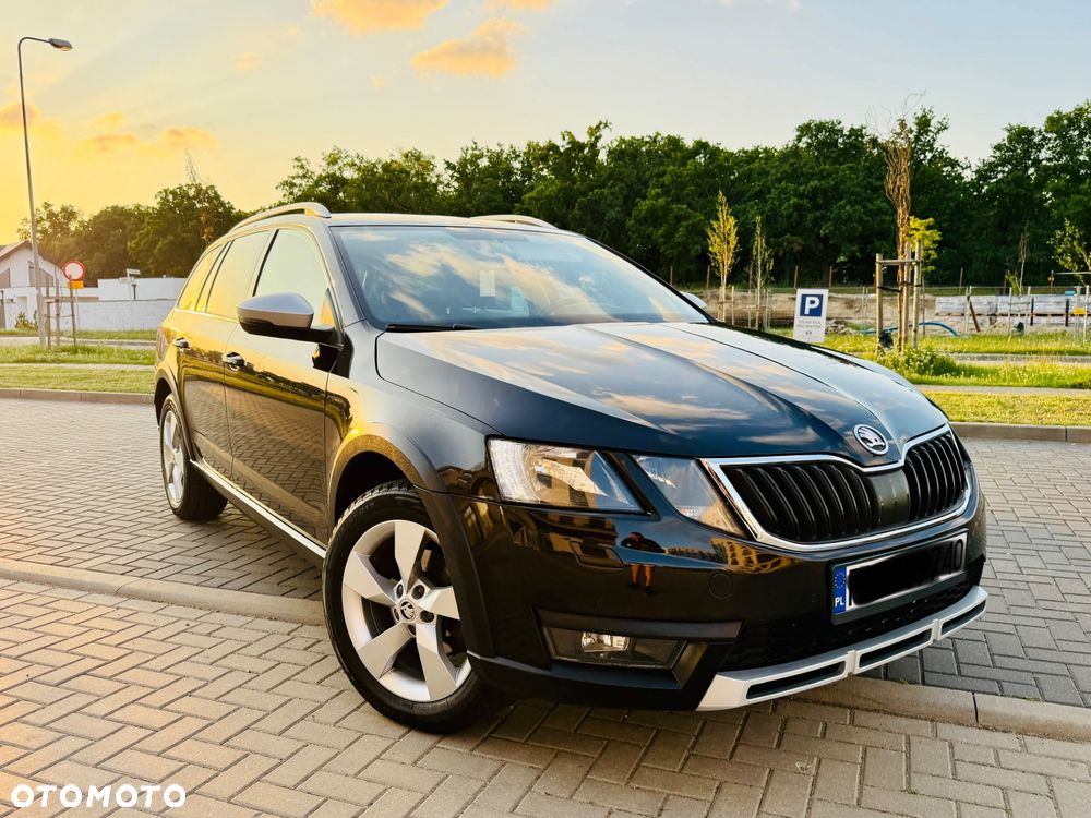 Skoda Octavia 2.0 TDI SCR 4x4 Ambition DSG - 10
