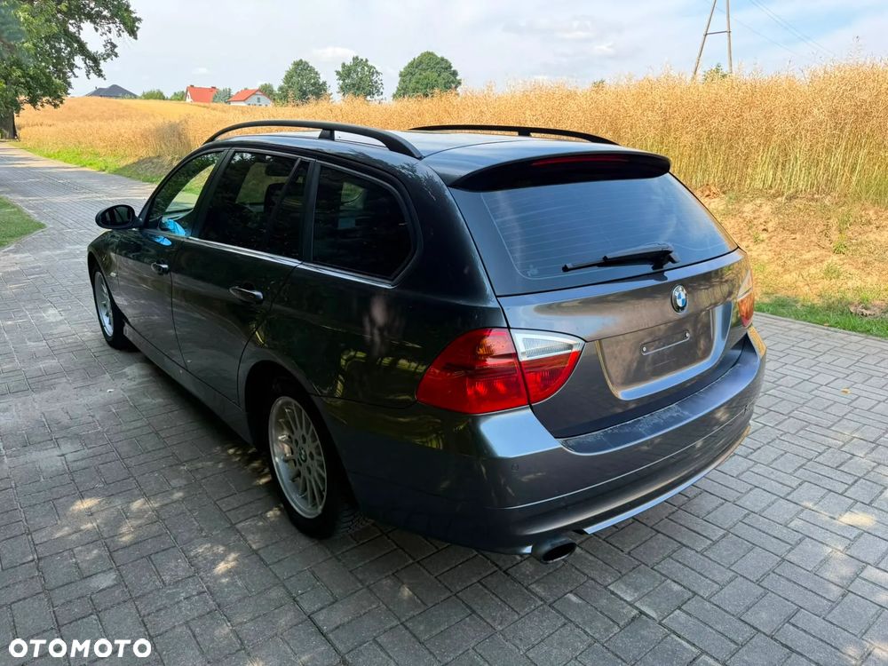 BMW Seria 3 320i - 6