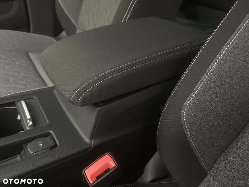 Volkswagen Passat - 18