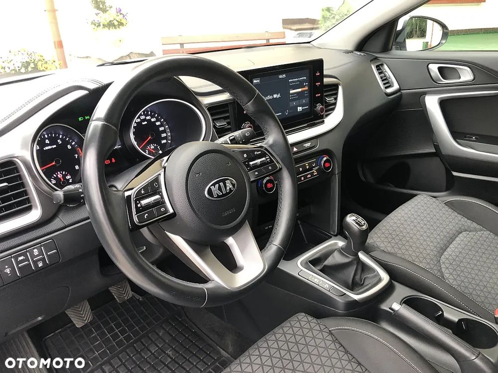 Kia Ceed 1.5 T-GDI L - 37