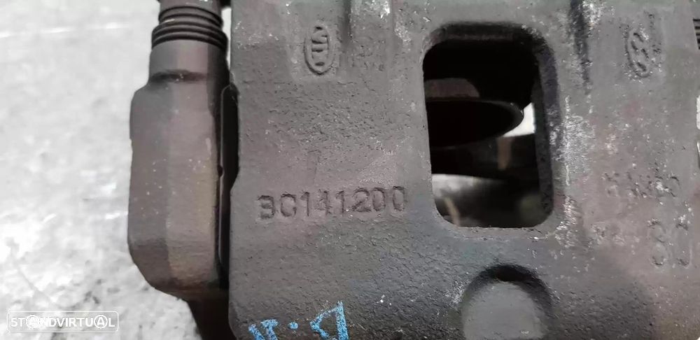 PINÇA TRAVÃO FRONTAL DIREITA KIA CARENS IV 2017 -58190A4A17 - 1