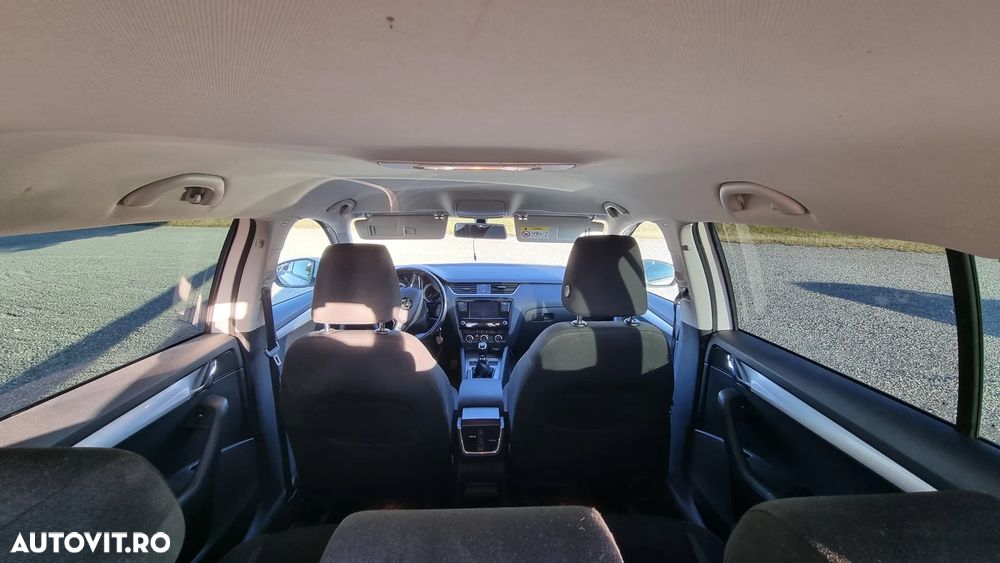 Skoda Octavia 1.6 TDI Ambition - 12