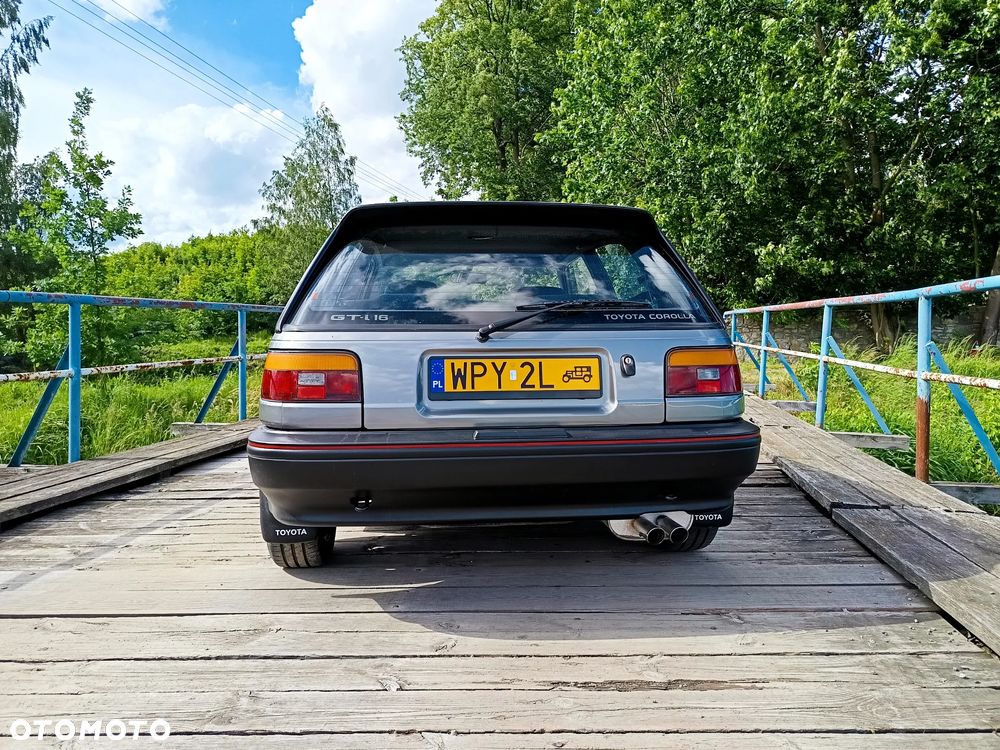 Toyota Corolla - 3