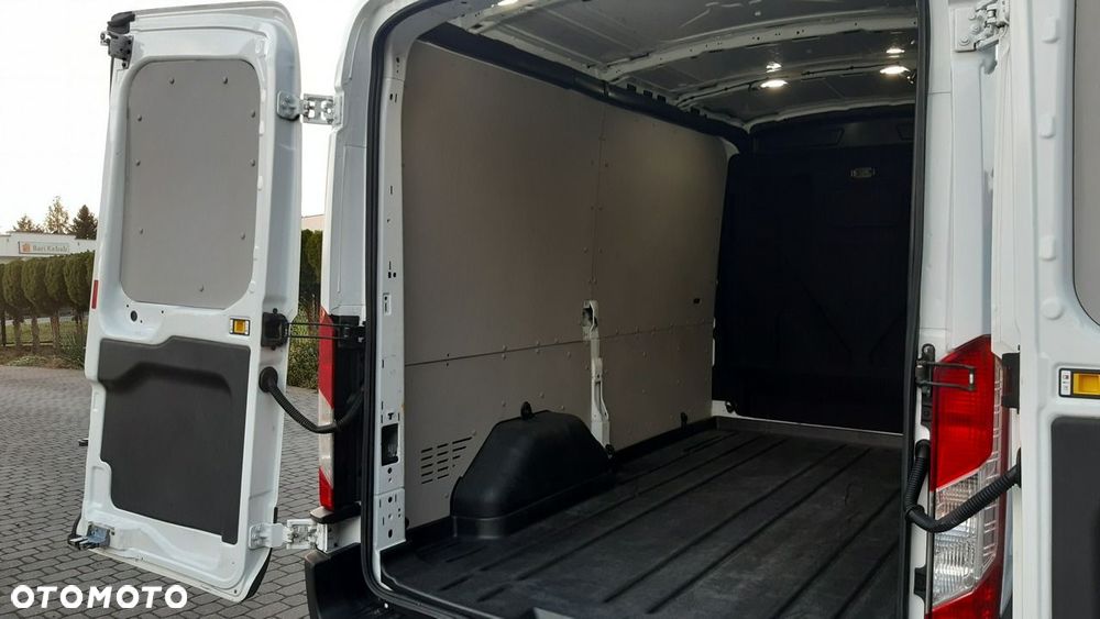 Ford Transit - 36